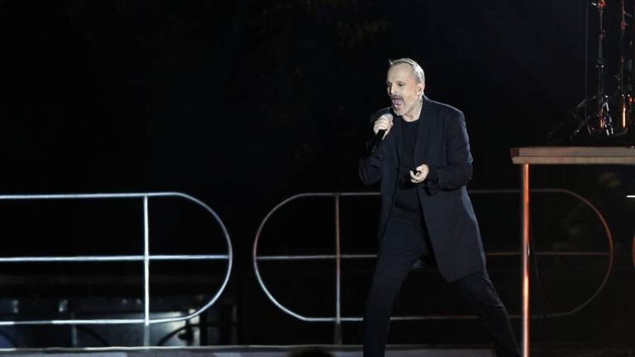 Bosé hace "cómplices" a sus admiradores