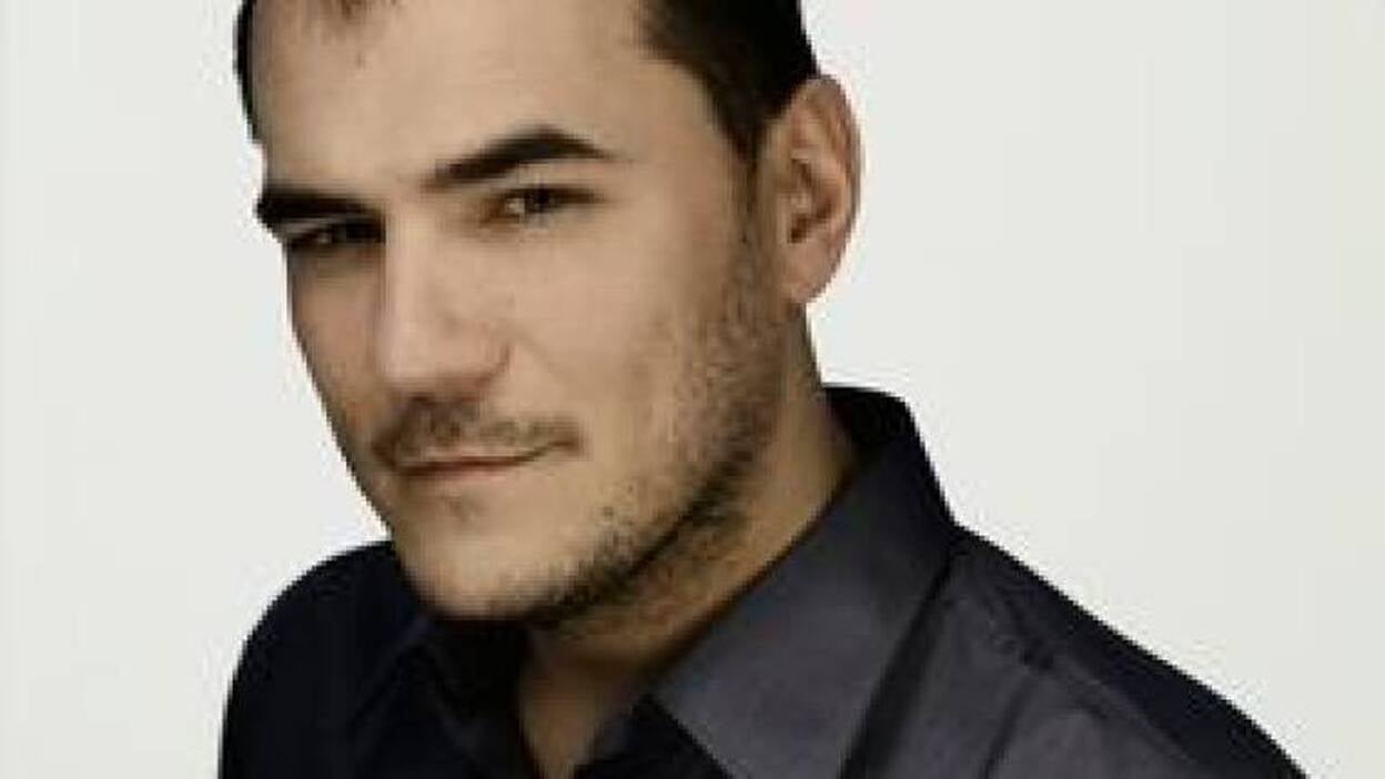 Ismael Serrano ya trabaja para regresar "cuanto antes" a Canarias