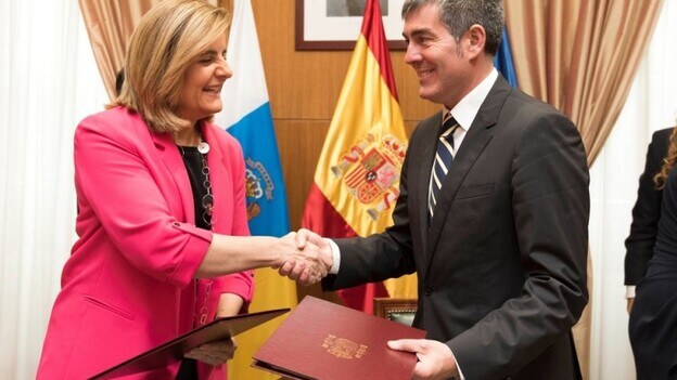 Clavijo agradece a Báñez su &quot;compromiso con el empleo y con Canarias&quot;
