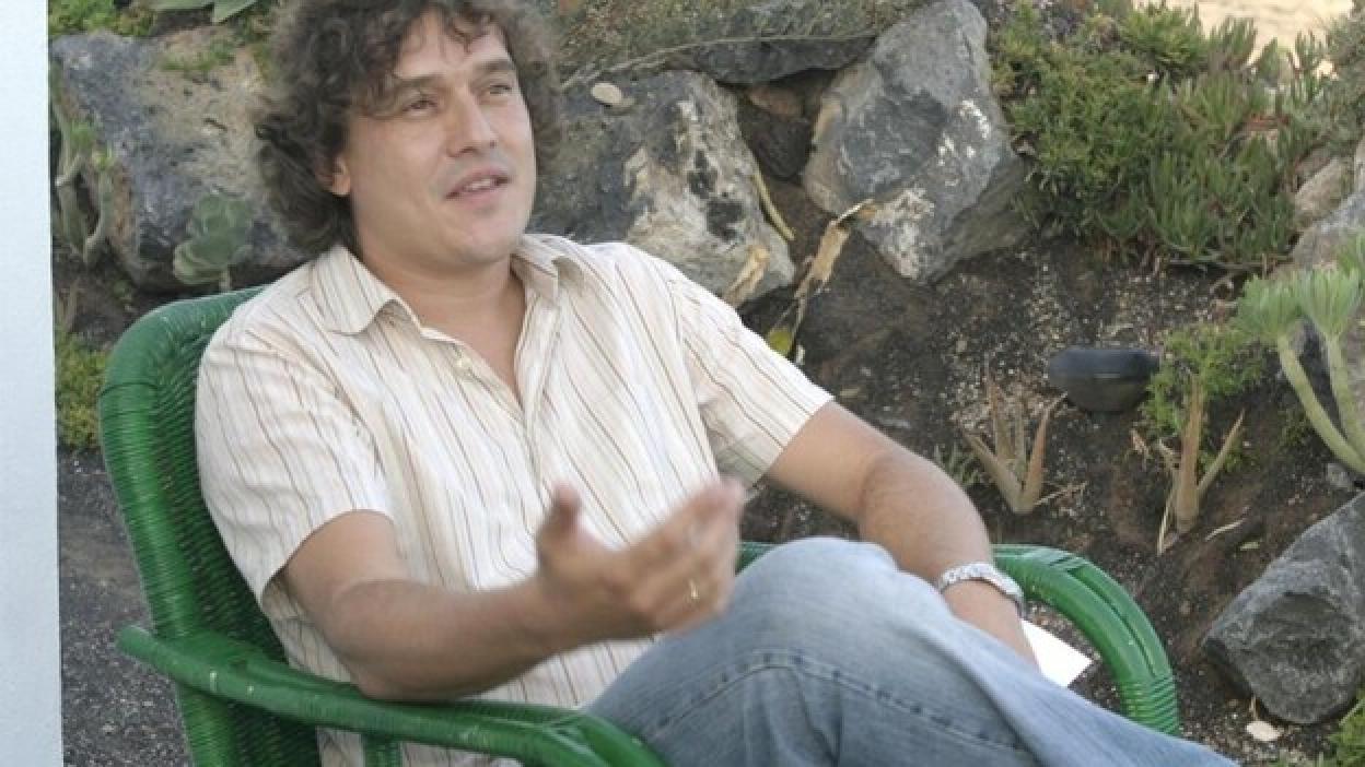TEA acoge la presentación del nuevo poemario de Alejandro Krawietz, 'Para un dios diurno'
