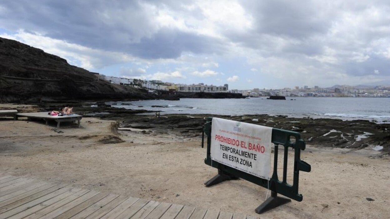 Un vertido de la Casa Roja pudo contaminar El Confital