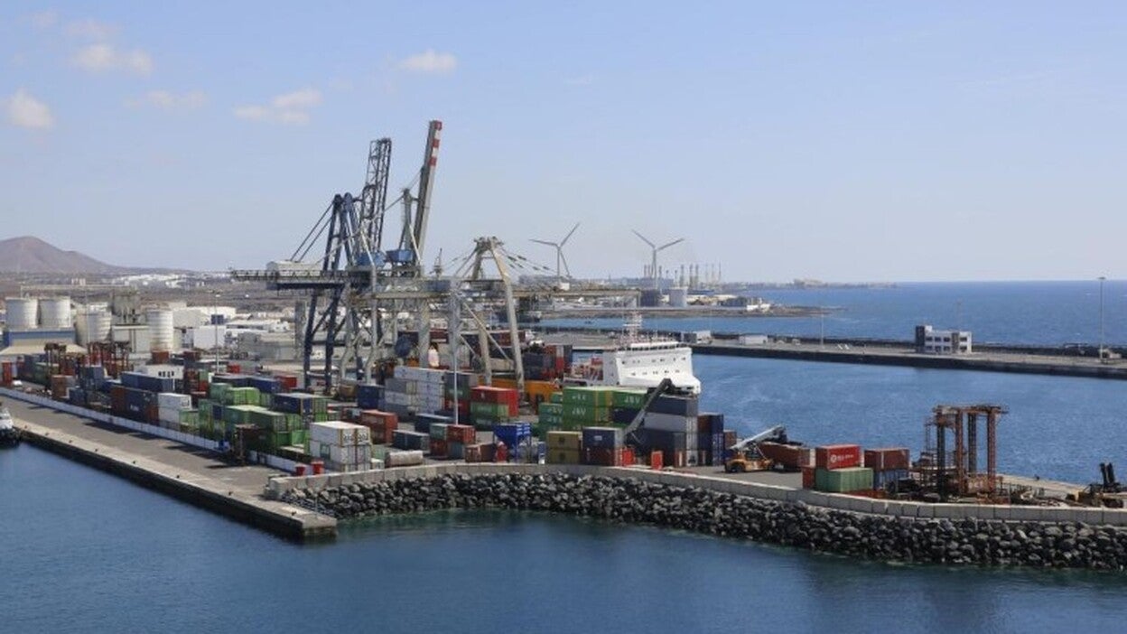 El Cabildo reclama a Puertos el cierre del muelle capitalino