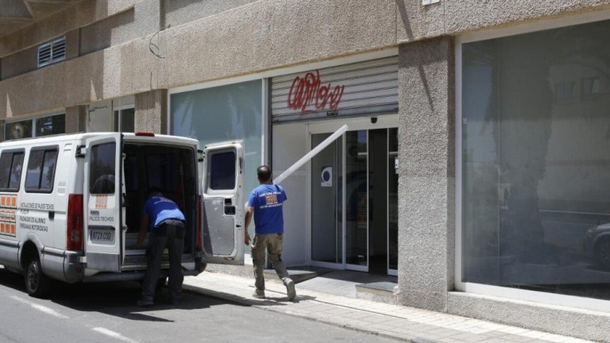 Correos se mudará en verano en Arrecife y dejará la avenida