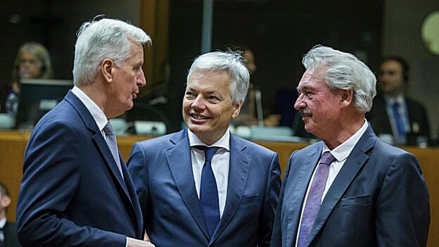 Michel Barnier conversa con el ministro de Exteriores Belga y el ministro de Exteriores de Luxemburgo.