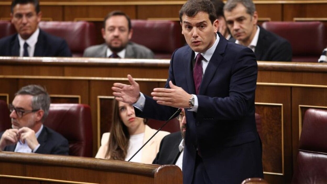 Rivera ve un Pedro Sánchez "más escorado a la izquierda"