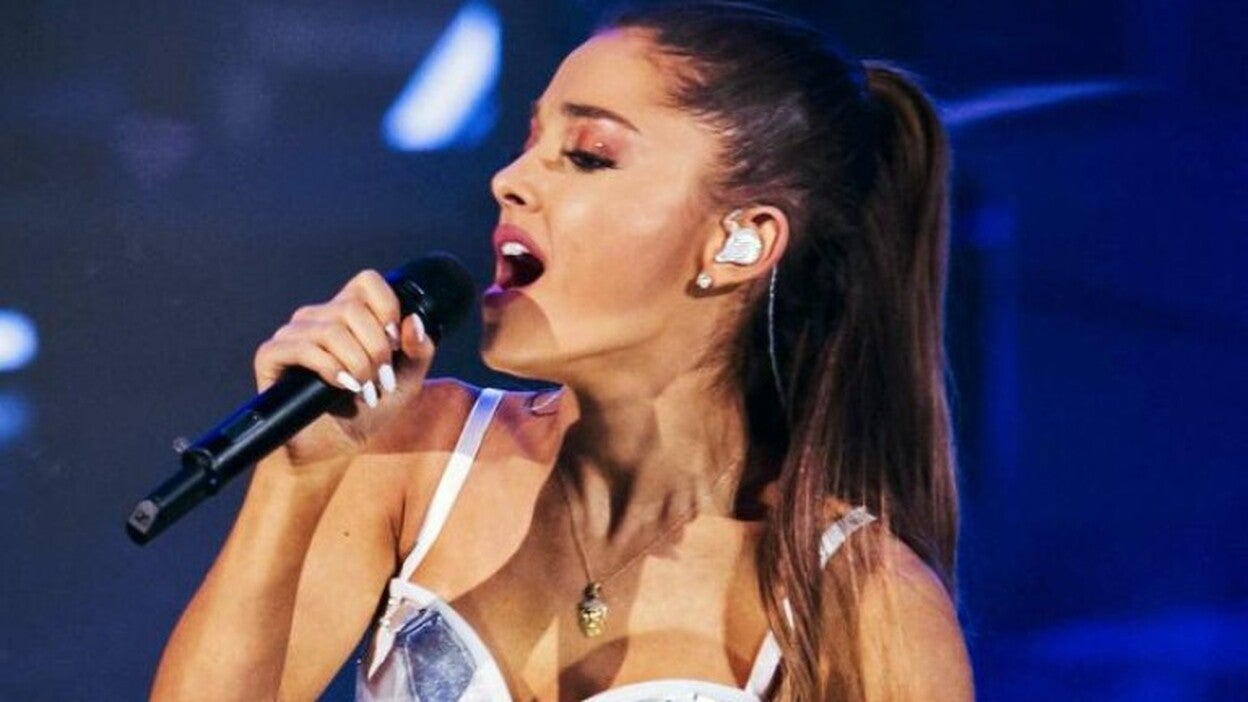 La cantante Ariana Grande está "destrozada" tras el atentado del Manchester Arena