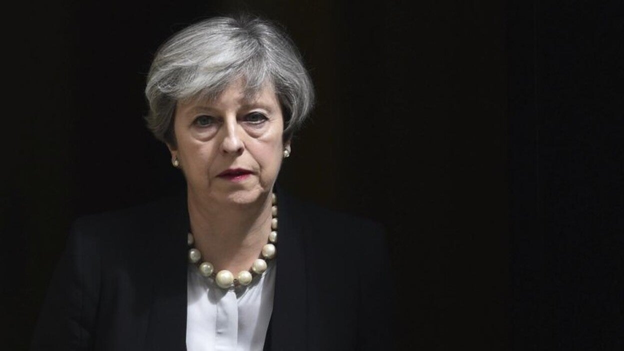 May visita el hospital infantil de Manchester tras el atentado