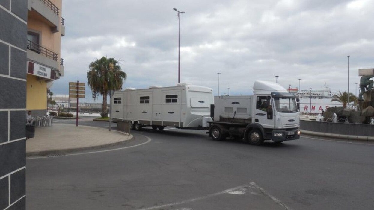 Parte del material de ‘Star Wars’ desembarca por Puerto del Rosario