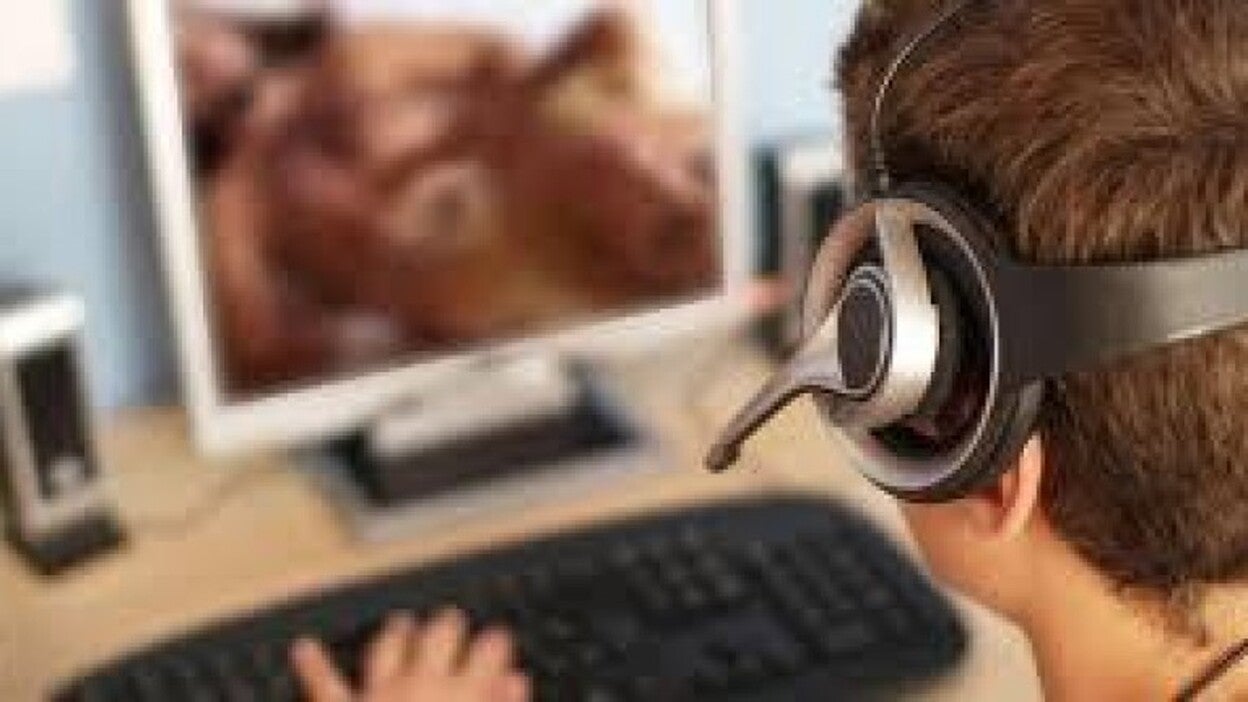 Detenidos por engañar a menores para que enviaran fotos íntimas