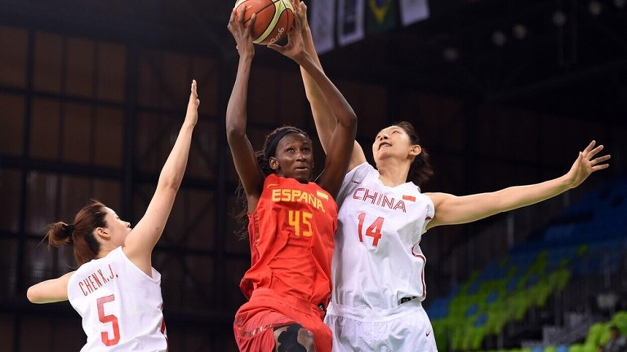 Ndour: «Pusimos el baloncesto femenino en  lo más alto»