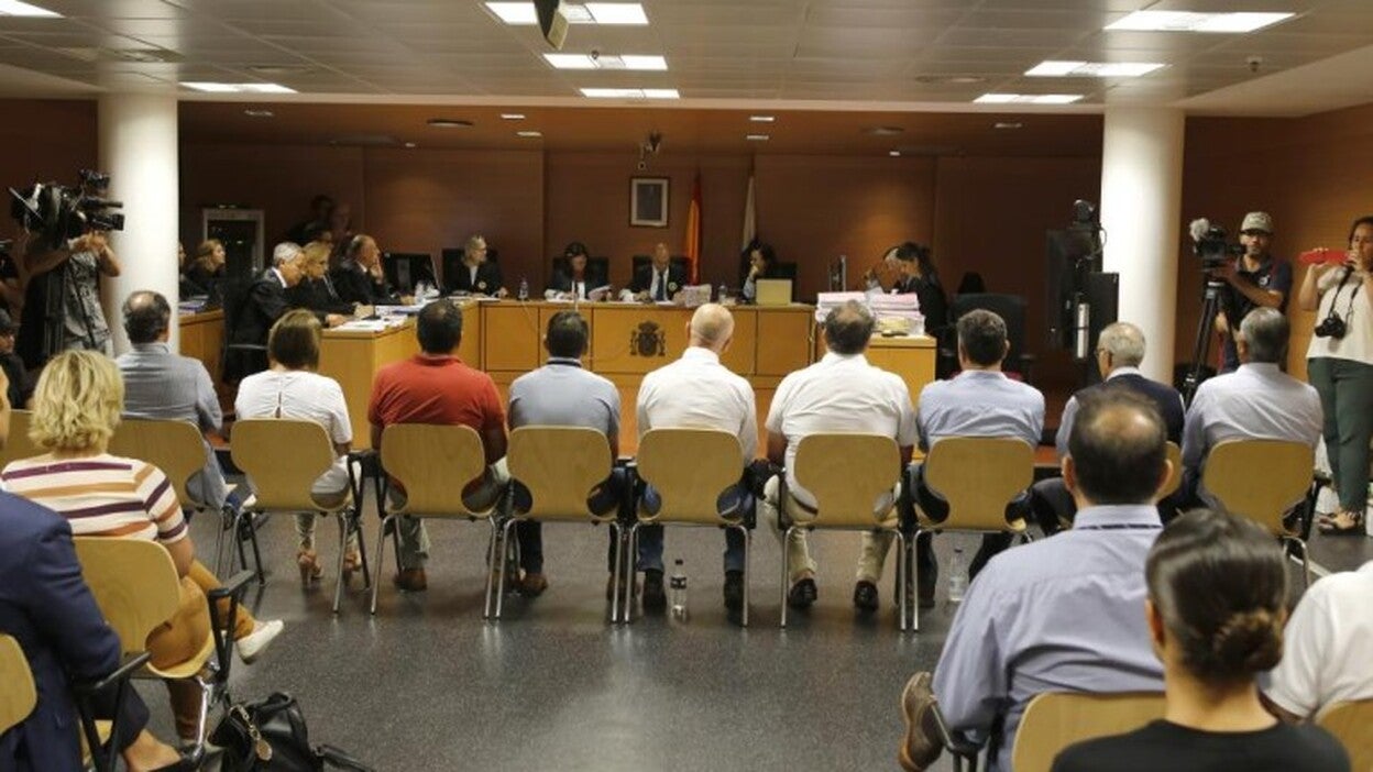 Rosa pide liberarse del cargo de tráfico influencias en el juicio de Stratvs