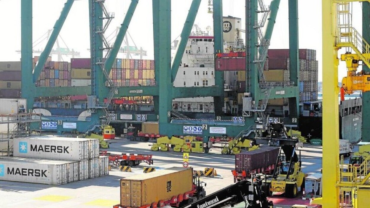 Los estibadores desconvocan el paro parcial