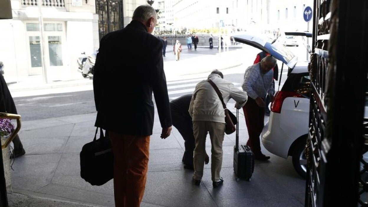 Las pernoctaciones hoteleras suben en Canarias