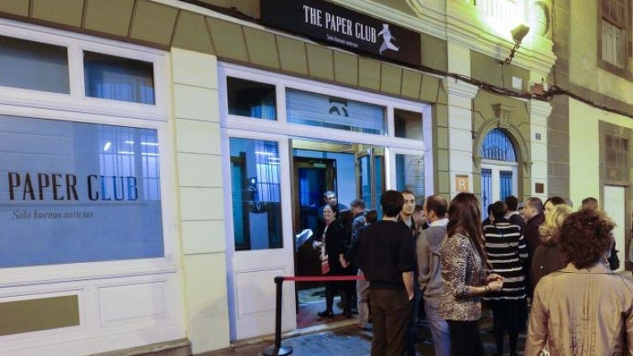 El juez encausa a dos porteros de un club de Triana por lesiones