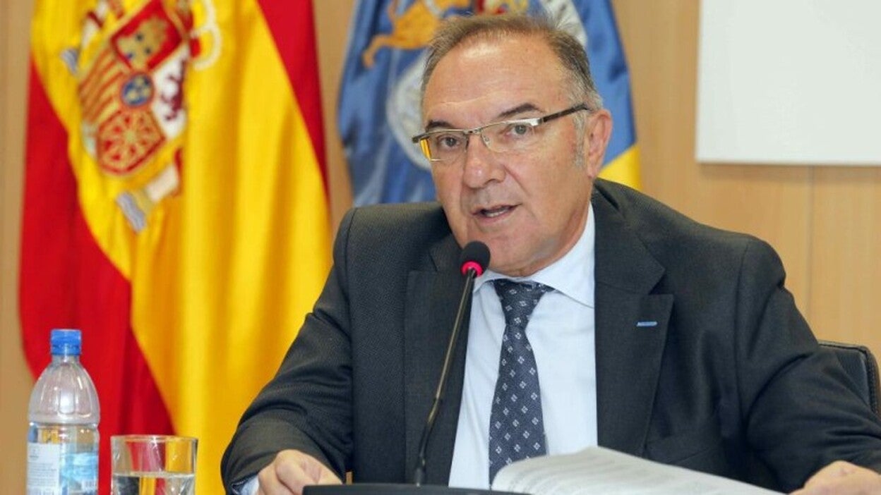 Baltar llama a la población canaria a donar sangre