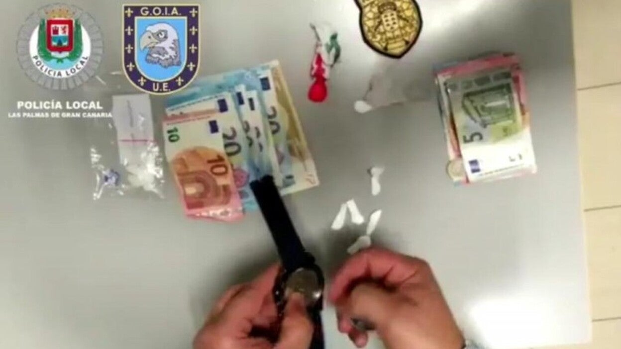 Detenidos por vender drogas, uno llevaba cocaína en el reloj