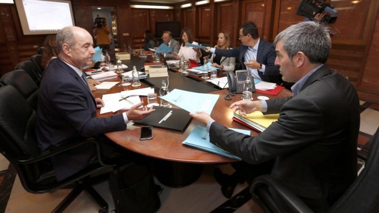 Analizan en la isla métodos para afrontar vertidos de hidrocarburos