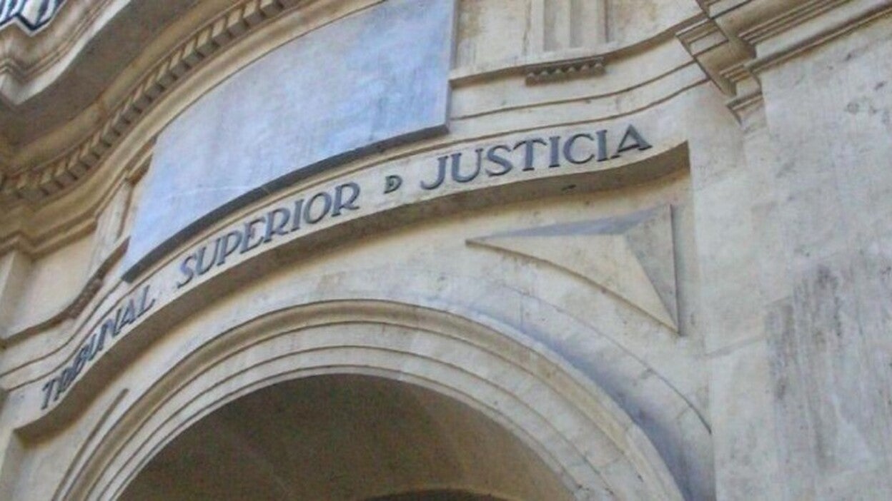 Condenado por intentar matar a su hermano con un machete