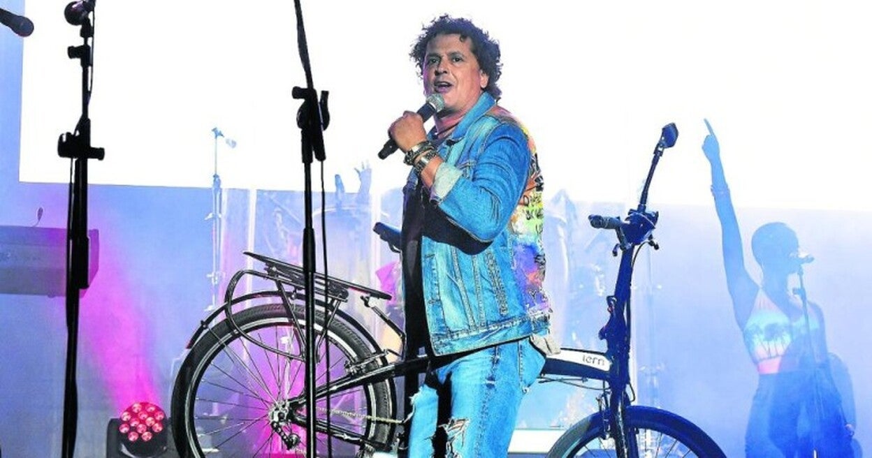 Carlos Vives vino y se fue en su bicicleta