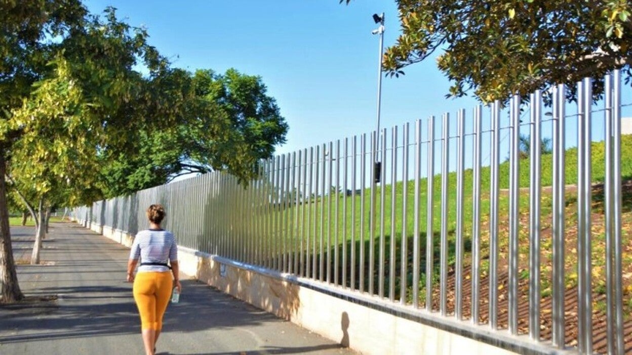 San Bartolomé estrena el primer parque con videovigilancia y wifi