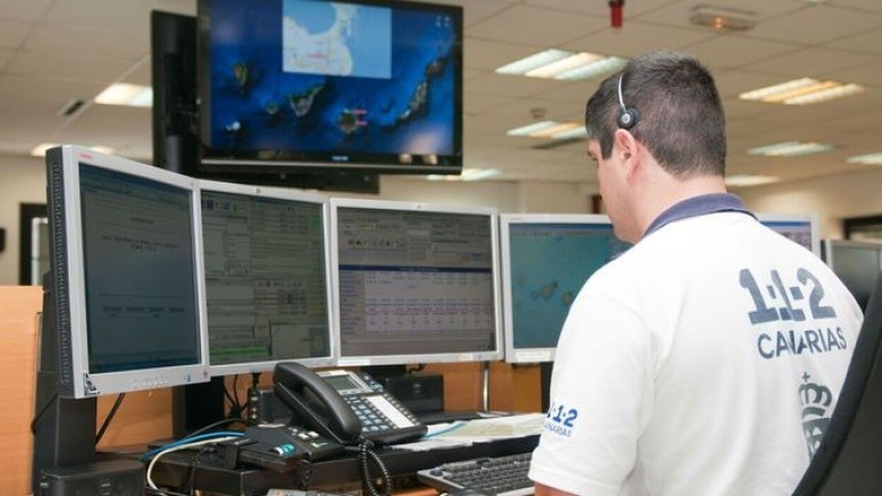 Sofocan un incendio de dos coches en Arucas