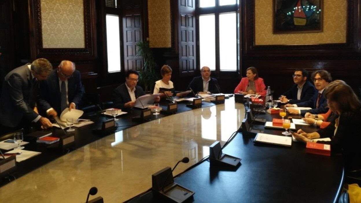 La Mesa del Parlament ampara la ley del referéndum