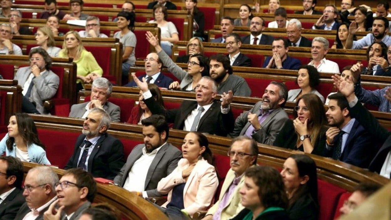 El Constitucional prohíbe el 1-O