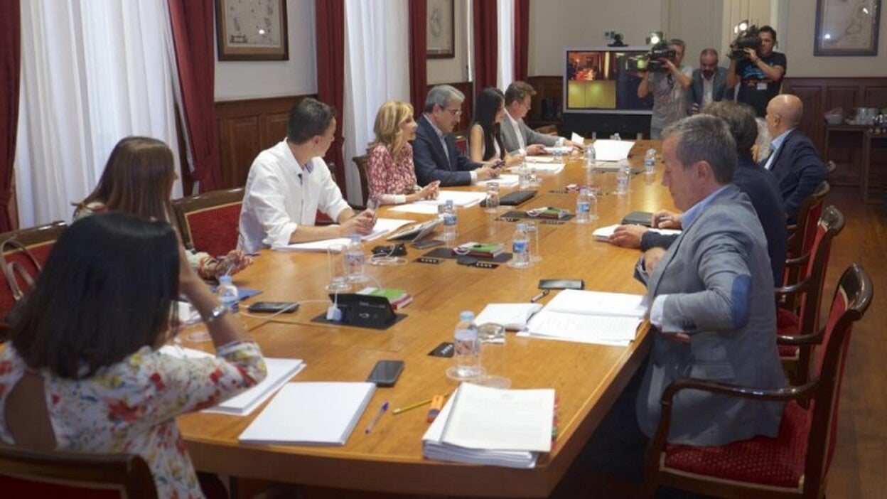 El PP llevará a pleno las dudas del concurso de RTVC