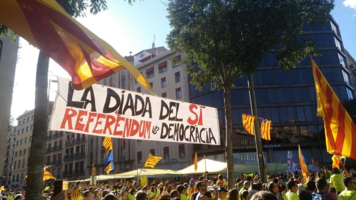 ‘Guerra’ por la web del referéndum catalán