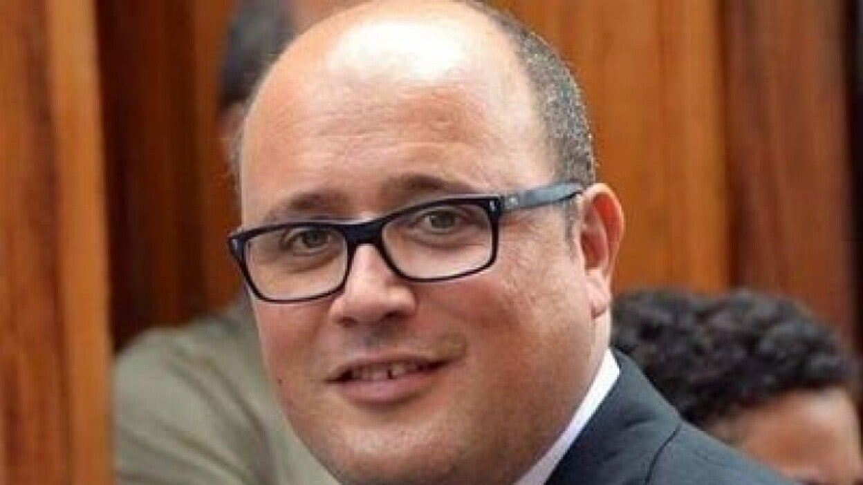 Zebenzuí González dice que sus mensajes son una "broma de mal gusto"