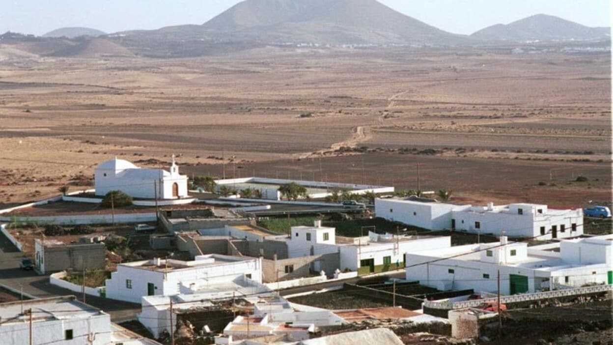 Teguise acomete obras de mejora en vías y zonas verdes de Soo