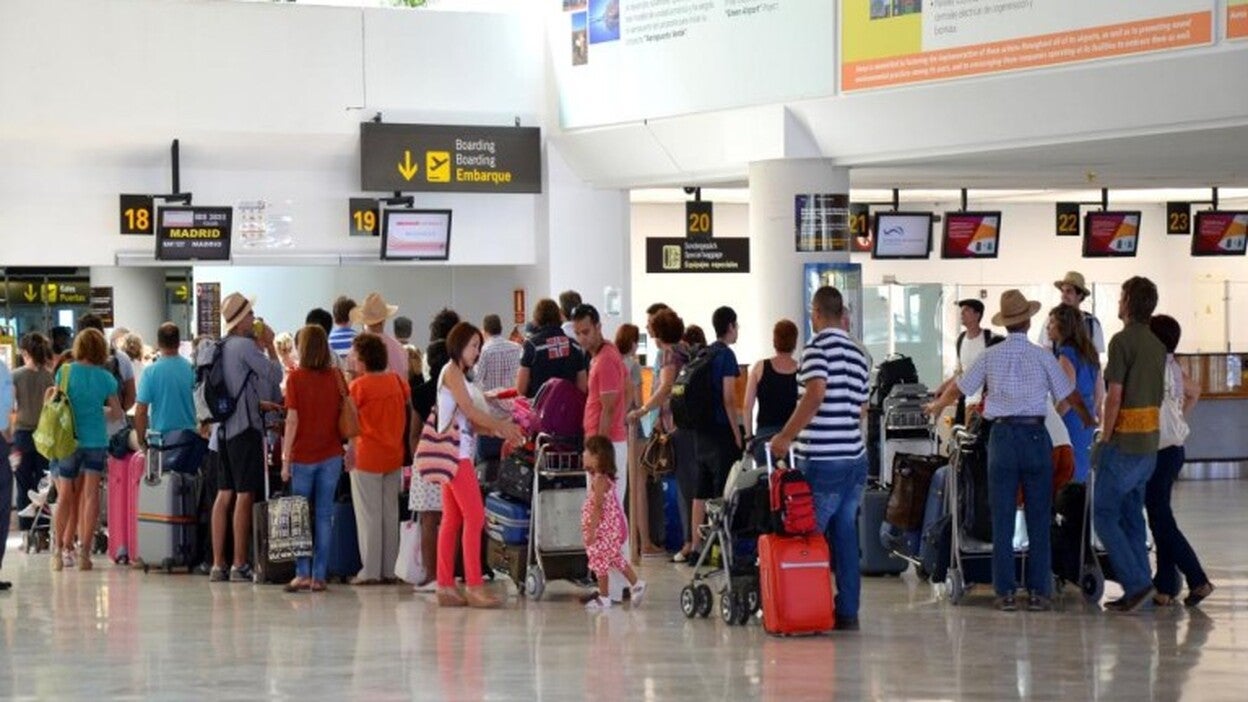 El Gobierno canario prefiere bonificar las tasas aéreas