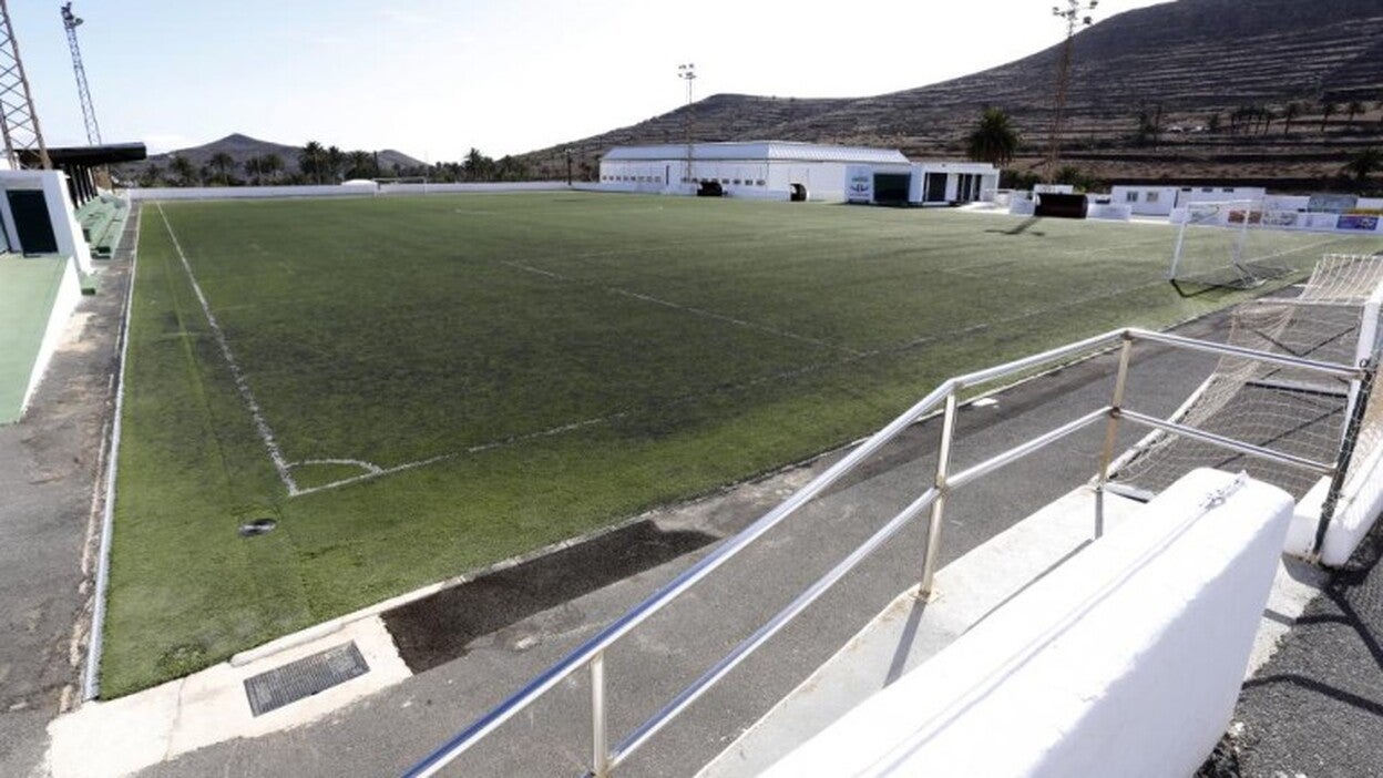 El césped del campo de fútbol de Haría costará 185.000 euros