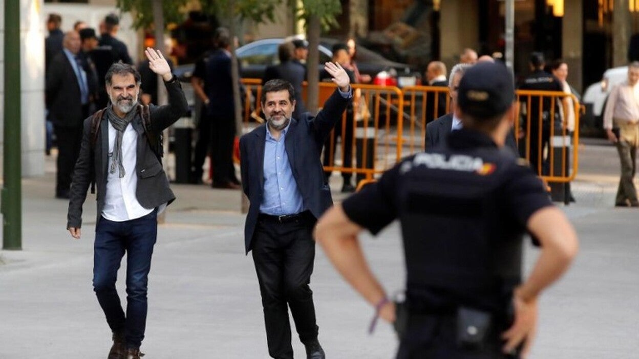 Prisión incondicional para los líderes de ANC y Òmnium