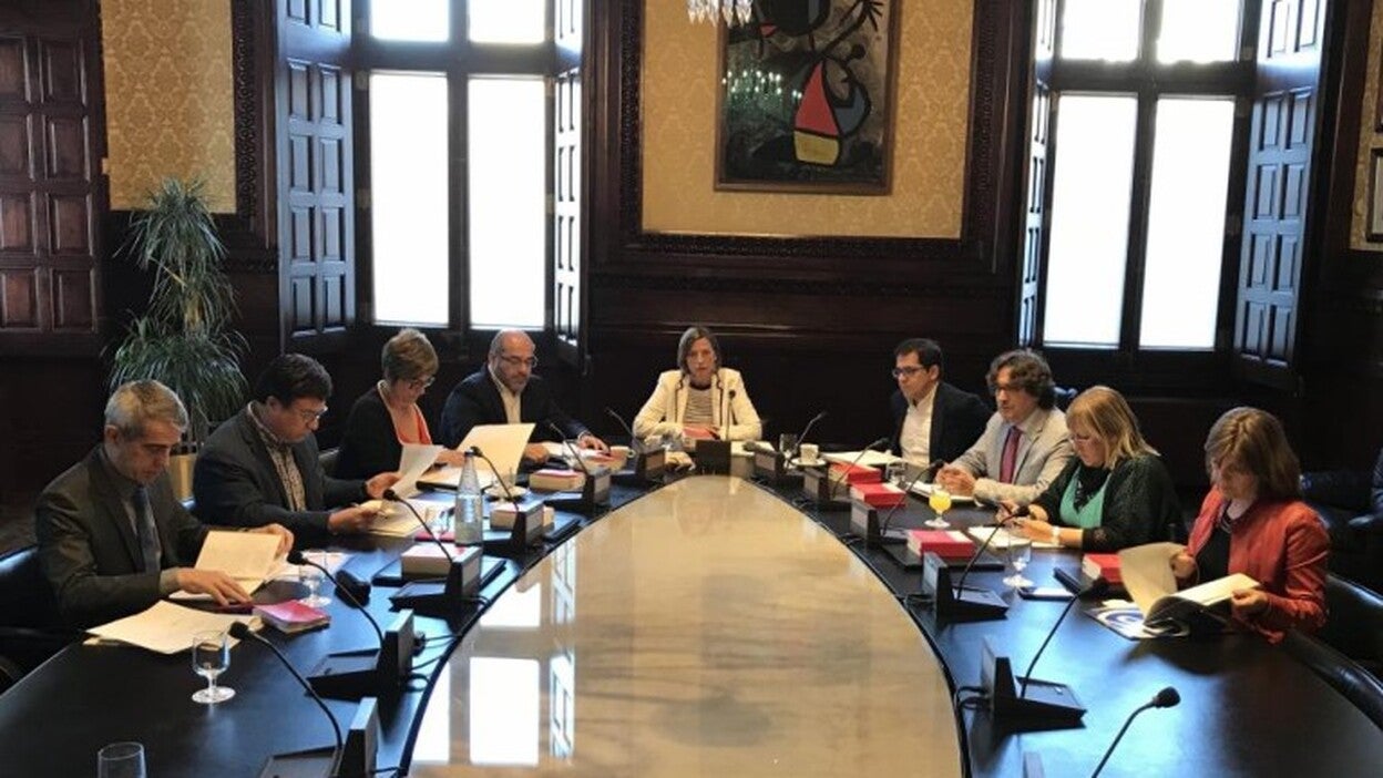 SegurCaixa rescinde la póliza de seguros del Parlament