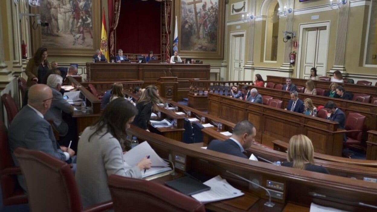 El Gobierno defiende la «total legalidad» de la Ley del Suelo