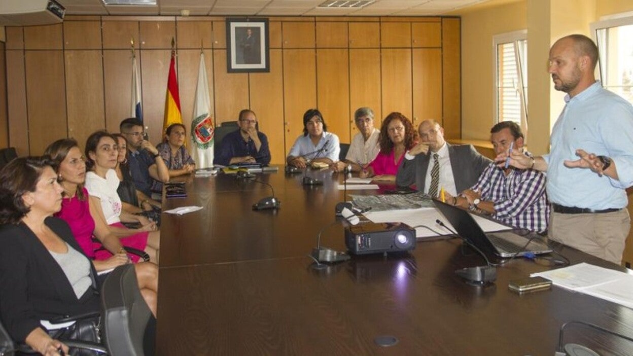 El cierre de Primero de Mayo se pospone para después de Navidad