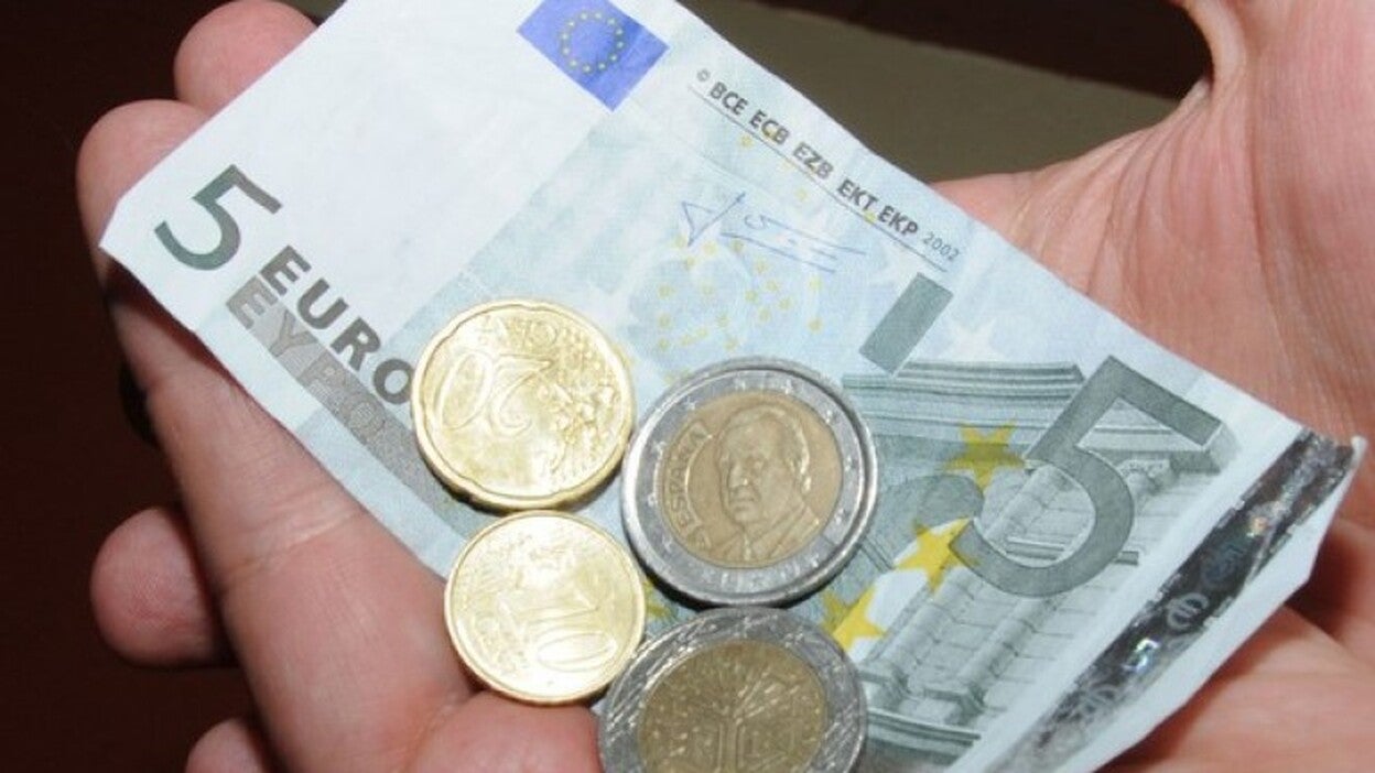 El salario de las españolas, un 14,9 % inferior al de los hombres