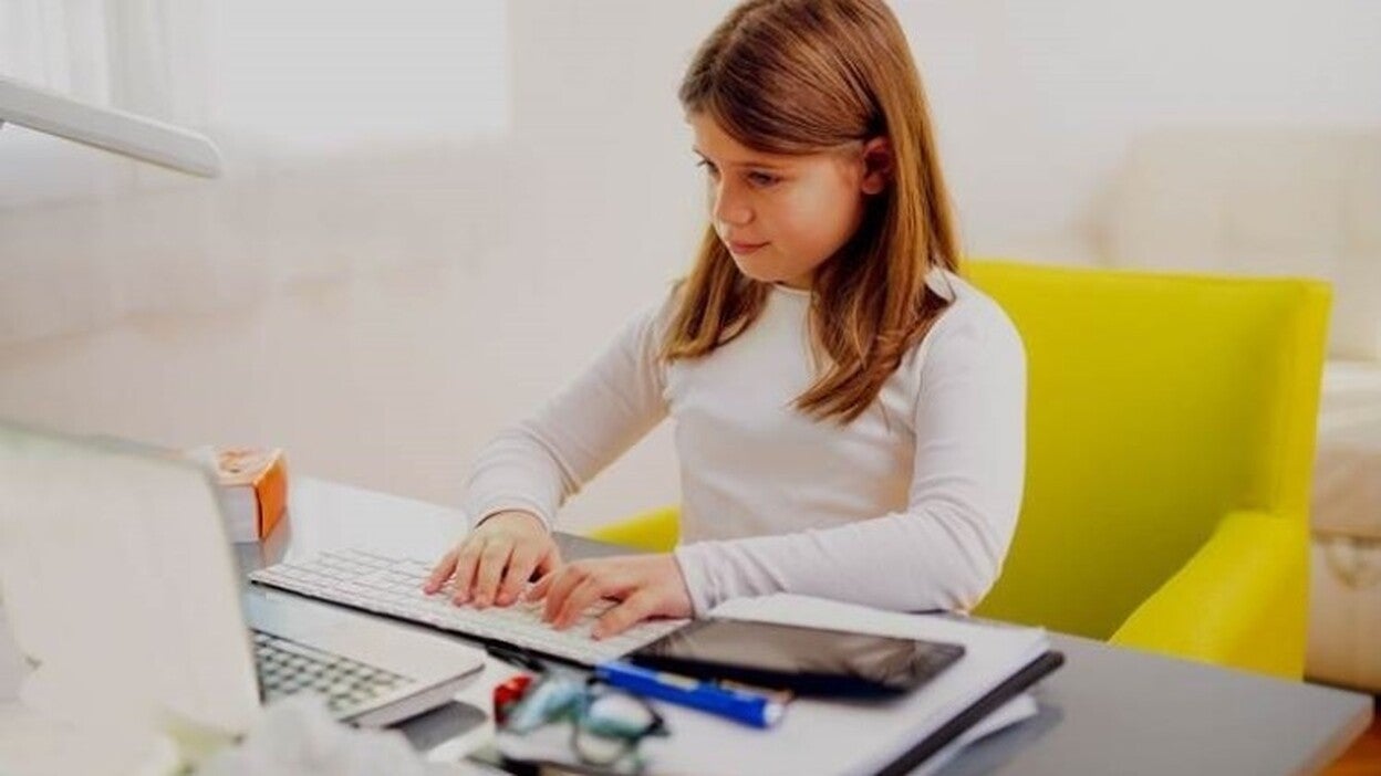 Consejos para que los niños naveguen de forma segura en Internet y aprendan a evitar el ciberacoso