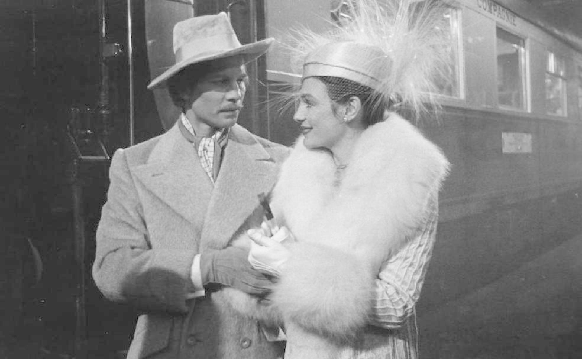 Jacqueline Bisset y Michael York en la versión 'Asesinato en el Orient Express' (1974) de Sidney Lumet.