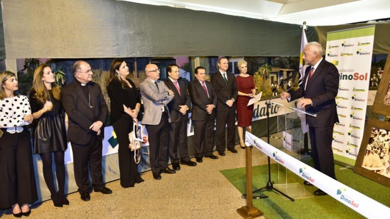 Fundación DinoSol, belén solidario en Miller