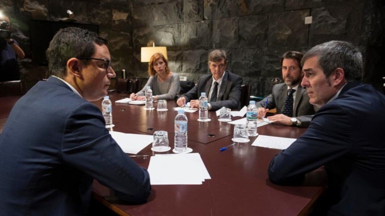 Más dinero de Clavijo para las vías de Tenerife