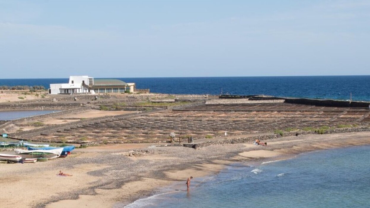 El Cabildo pide que se aclaren las explosiones submarinas