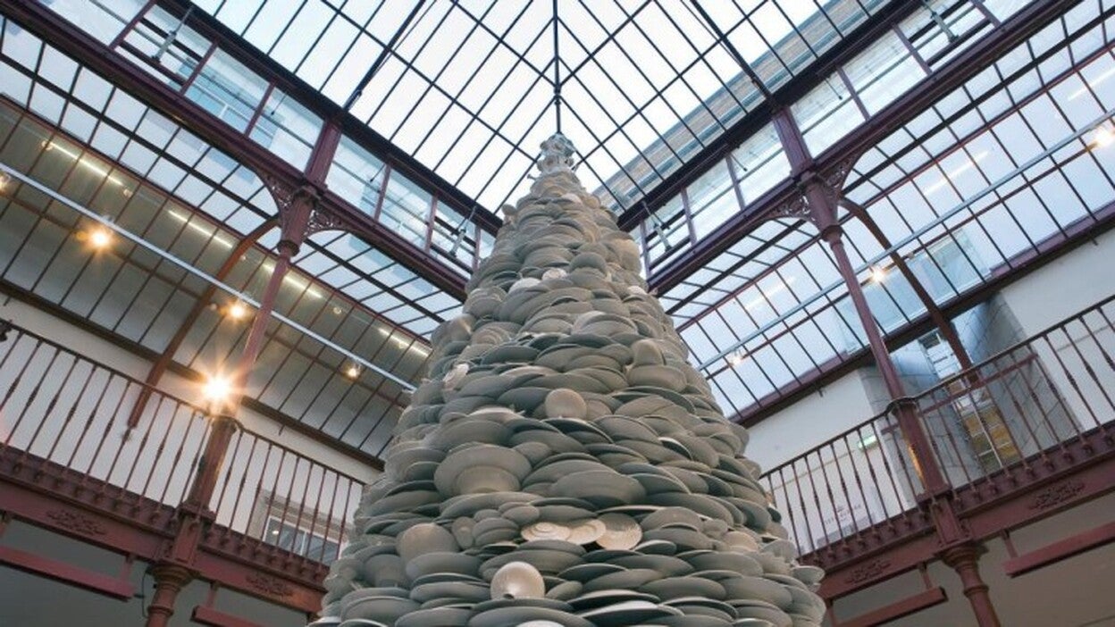 El árbol de Navidad más original ya luce en Oporto