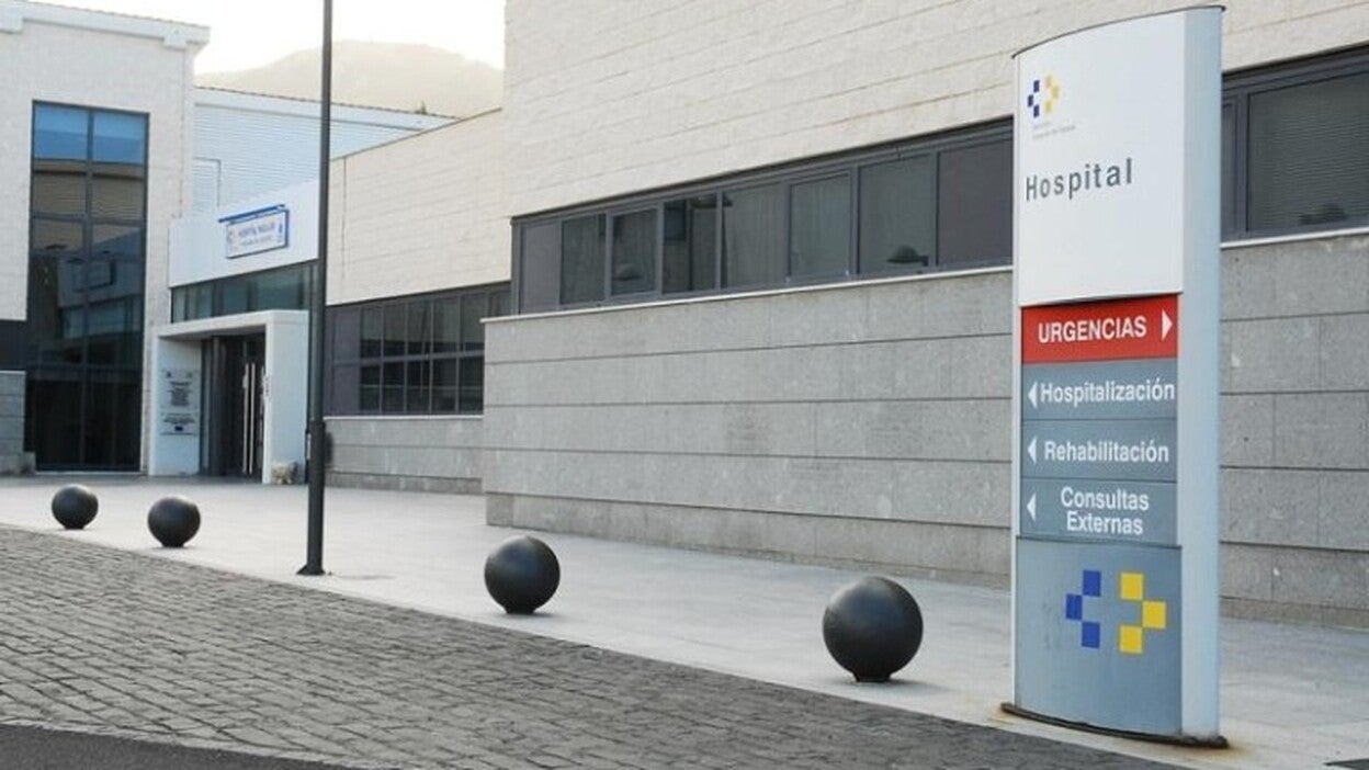 El Hierro realiza la primera cirugía de rodilla por rotura de ligamento