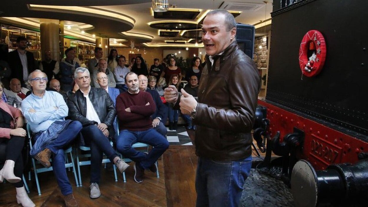 Hidalgo «confía» en el apoyo de Franquis para liderar el partido