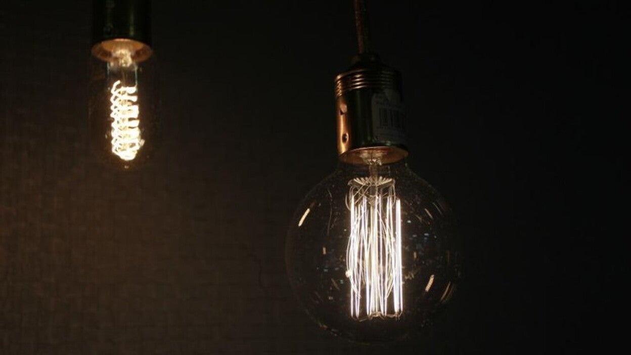 La factura de la luz se ha encarecido un 10,8% en 2017