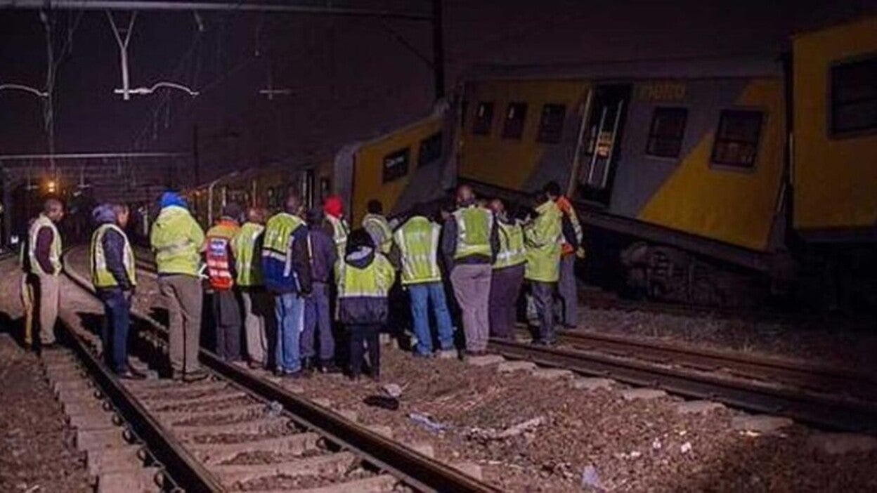 Al menos cien heridos en un accidente de tren en Sudáfrica