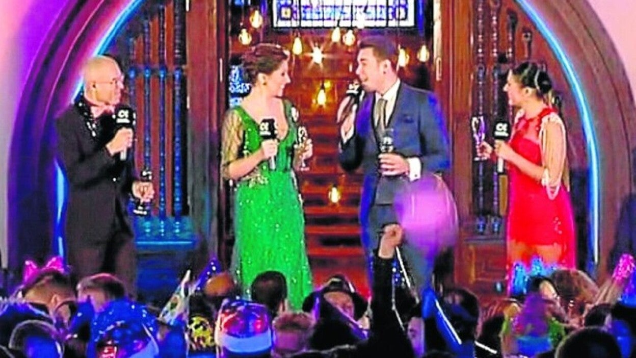 De emergencia y con el Gobierno salvando la señal