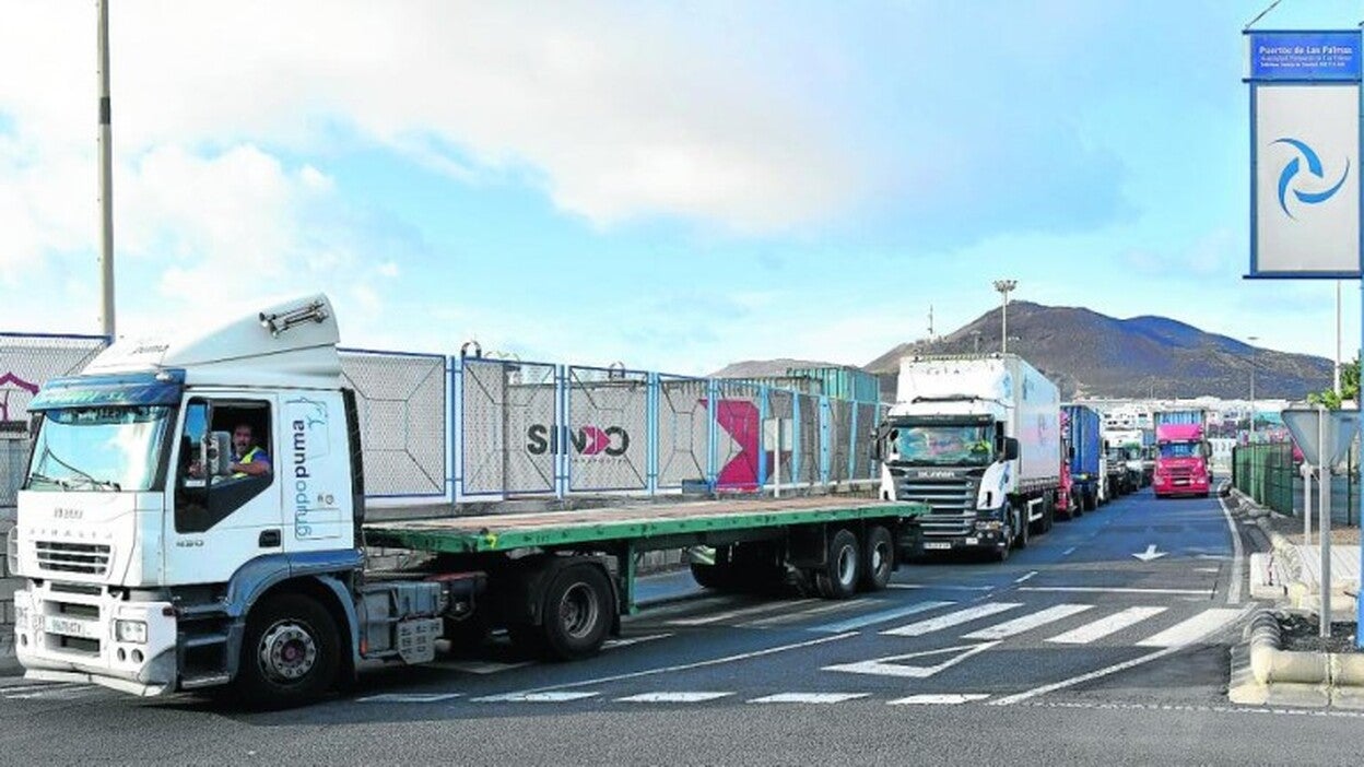 El Puerto prevé resolver en dos meses los retrasos del transporte